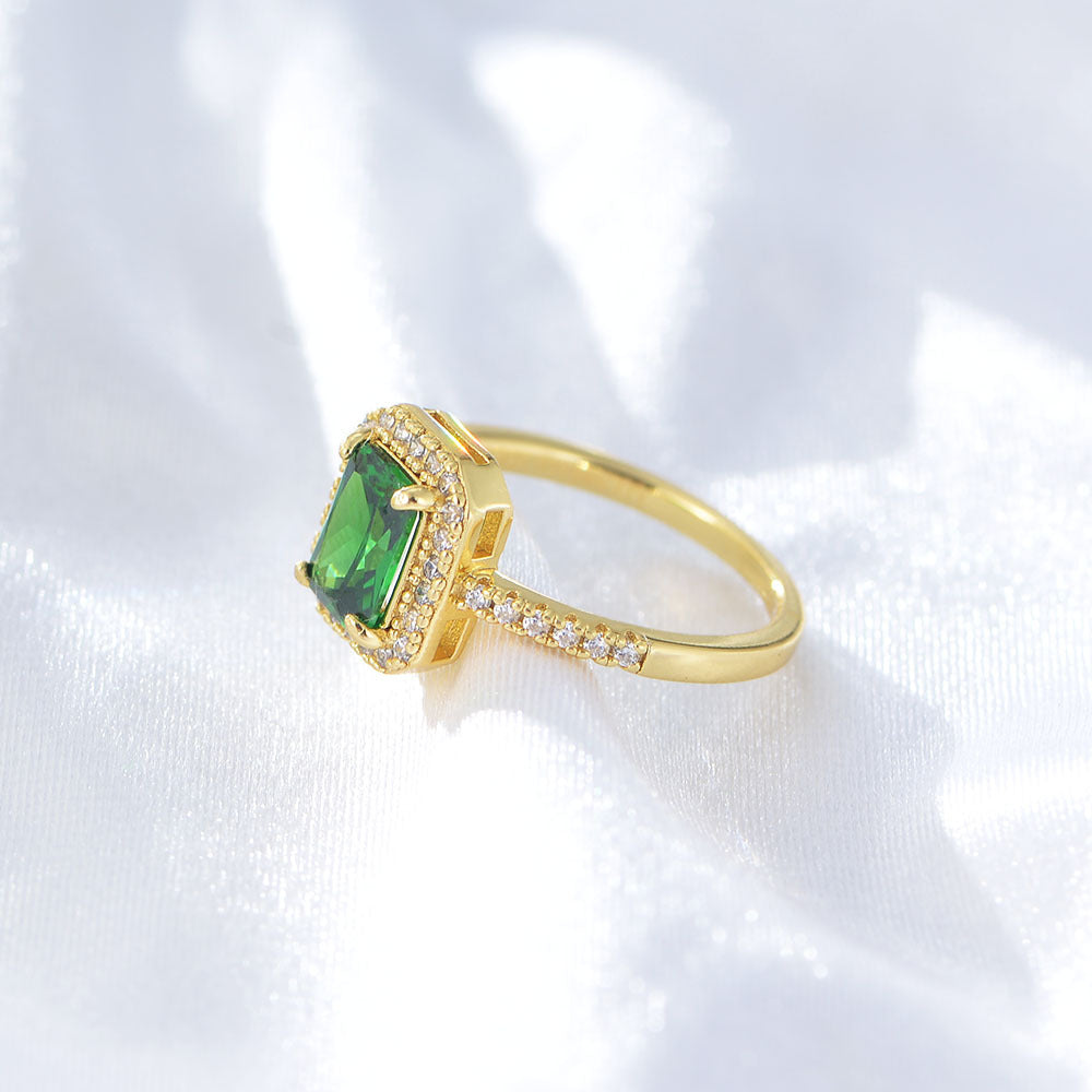 Emerald Majesty Diamond Ring